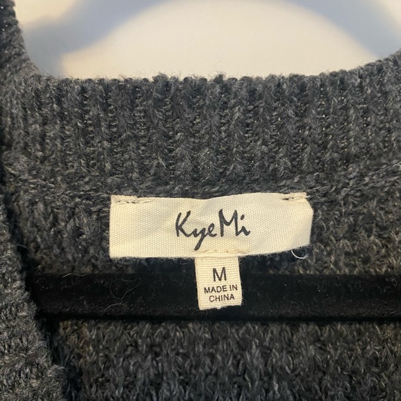 KyeMi Grey Sweater with Laced Shoulders - Picture 6 of 7